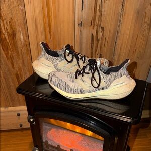 Adidas Ultraboost Black and White (Oreo) women’s 9